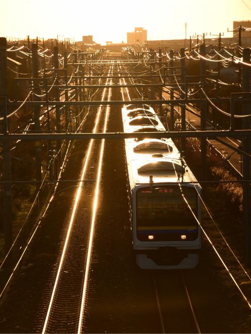 夕日で輝く鉄道路線