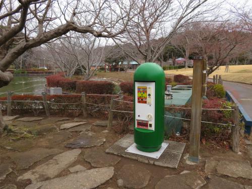 餌　自動販売機