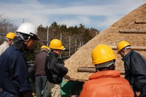 旧進藤家住宅茅葺屋根改修工事見学会写真