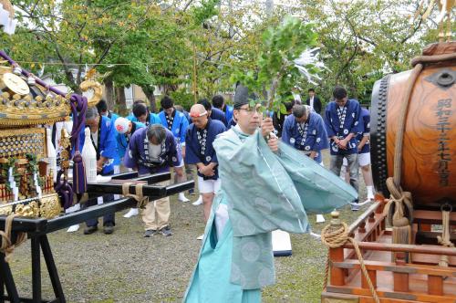 神明神社みこし祭りの写真