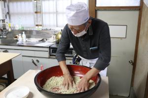 蕎麦打ちの様子