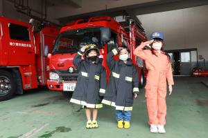 体験中の子ども達の写真