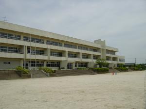 中川小学校