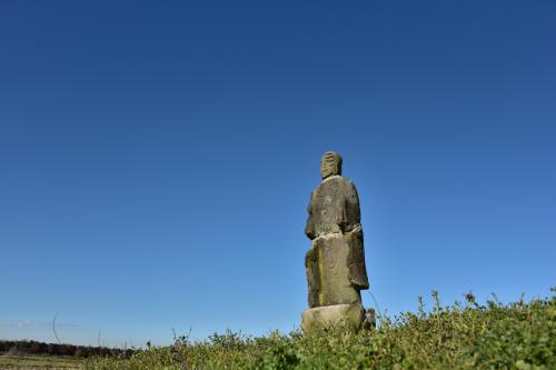 田んぼのお地蔵さん