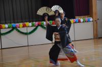 すずらんの会による舞踊の写真