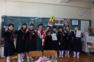 根形中学校卒業式の写真