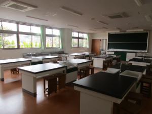 奈良輪小学校増築校舎　理科室