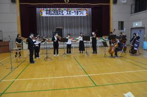 袖ケ浦交響楽団の演奏の写真