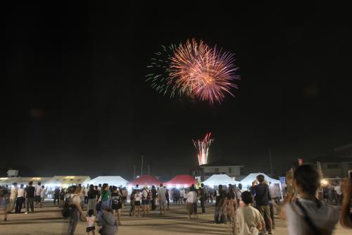 サマーフェスティバルで打ち上げ花火