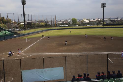 「女子硬式野球」試合行われる