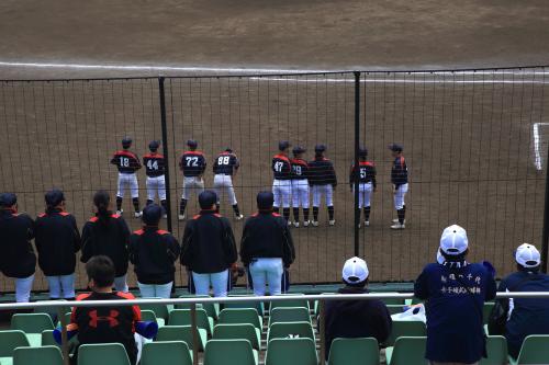 「女子硬式野球」試合行われる