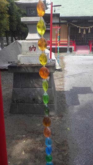 八雲神社に『彩水（いろみず）のれん』