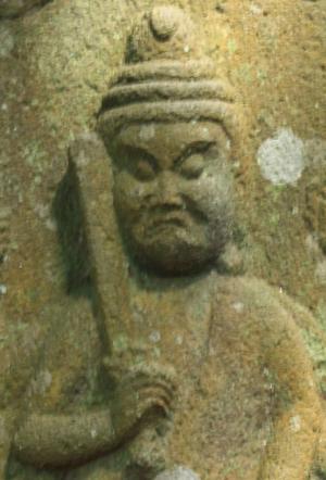 石仏の様々な顔