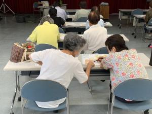 ハザードマップを見ている様子