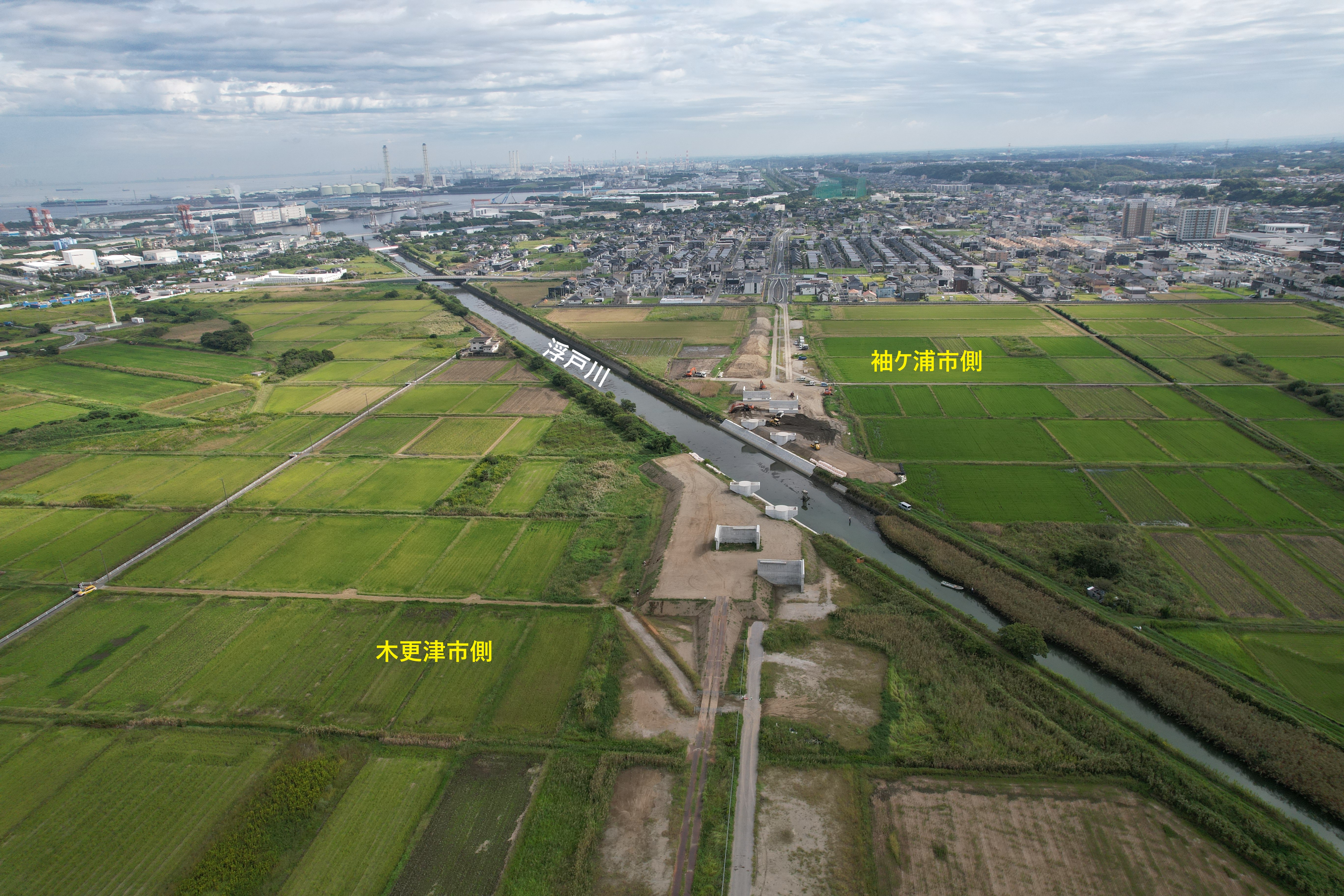 木更津市側から見た工事の様子