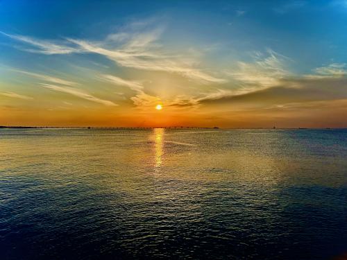海浜公園からの夕日