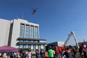 消防ヘリ救出訓練