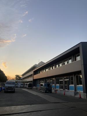 増築中の昭和中学校