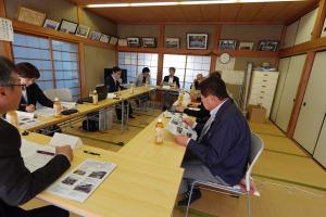 市長と一緒にティータイムの様子