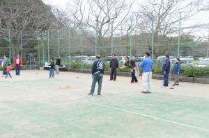 モルックを楽しんでいる写真