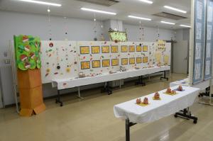 平川保育所の子どもたちによる展示作品の写真
