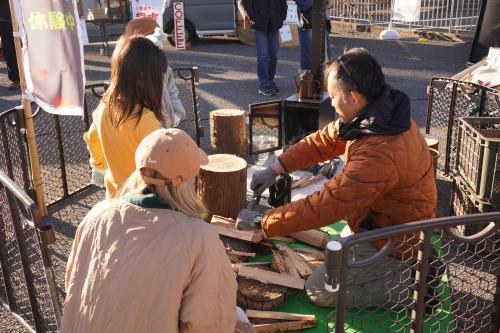 市民会館で朝市はじまる!?