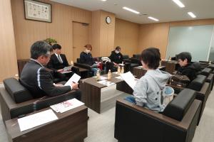 市長と一緒にティータイムの様子