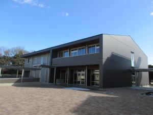 昭和中学校増築校舎の北側外観