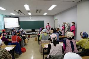 母子保健・食生活改善推進員長が挨拶をしている写真