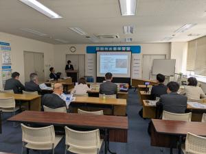 視察の様子の写真