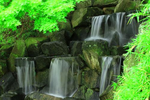 小さな瀑布