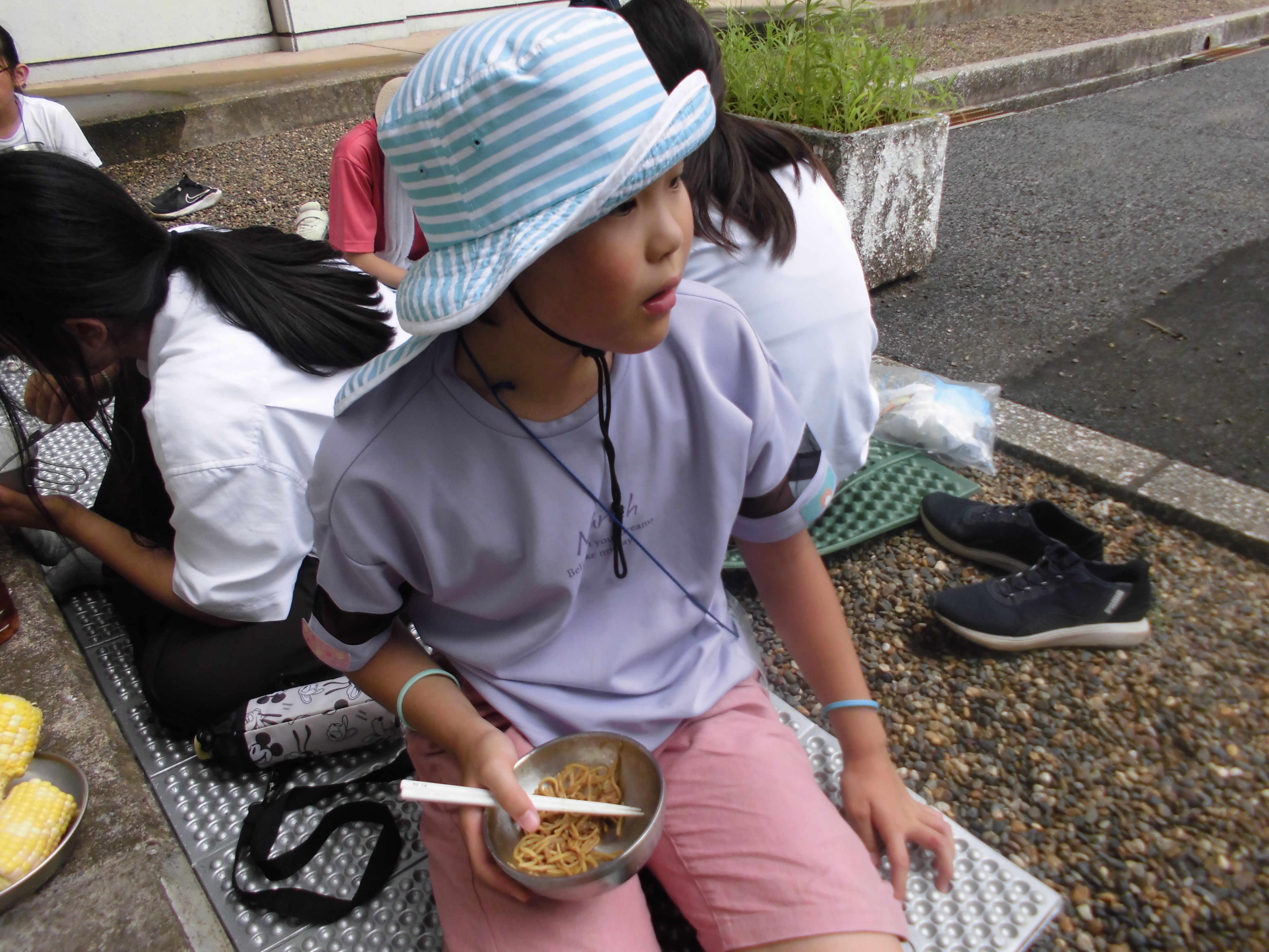 食事中