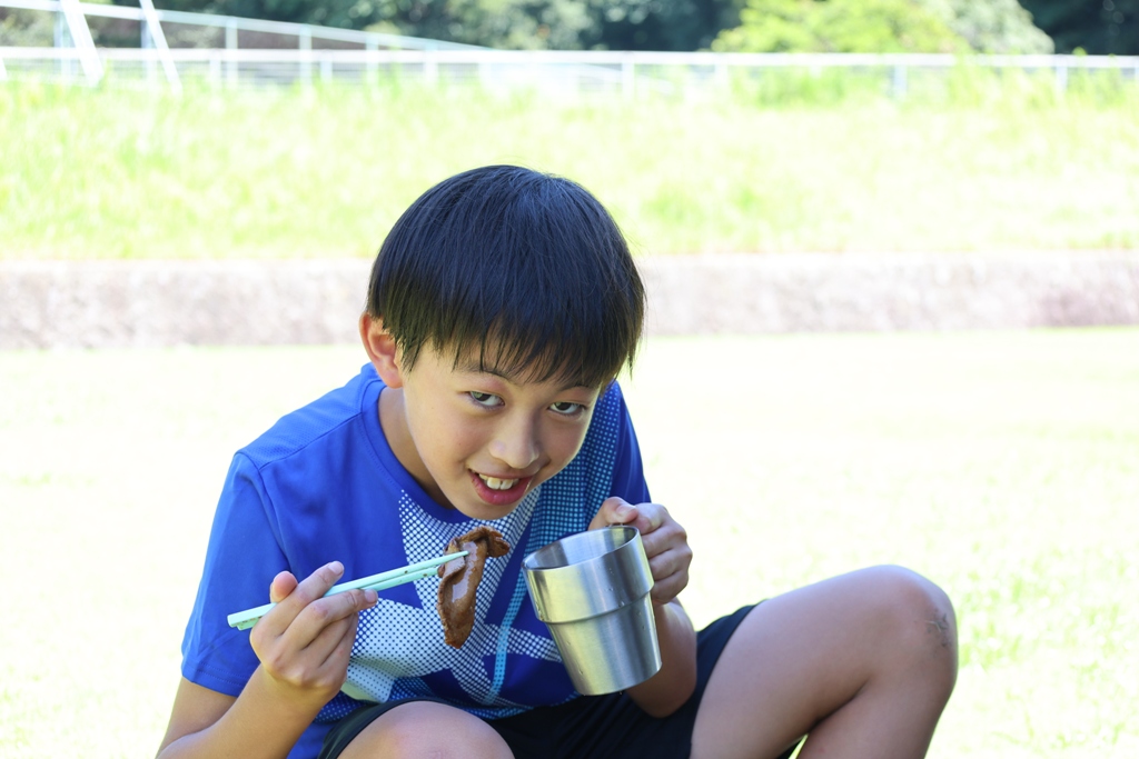 食事中
