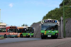 長浦駅のバスの様子