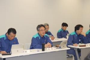 記者会見の様子