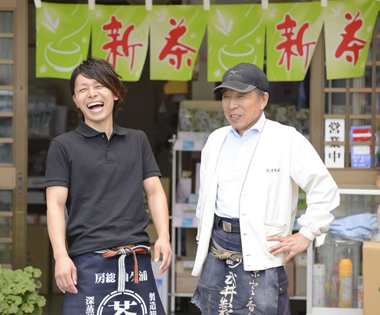 笑顔の武井さんの画像