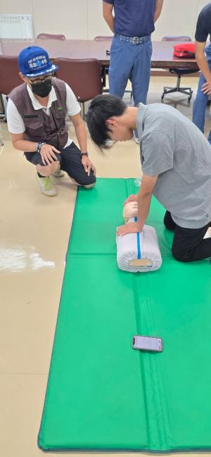 圧迫片手